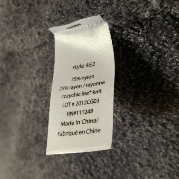 Barefoot Dreams feather soft Circle Cardigan - Picture 11 of 11